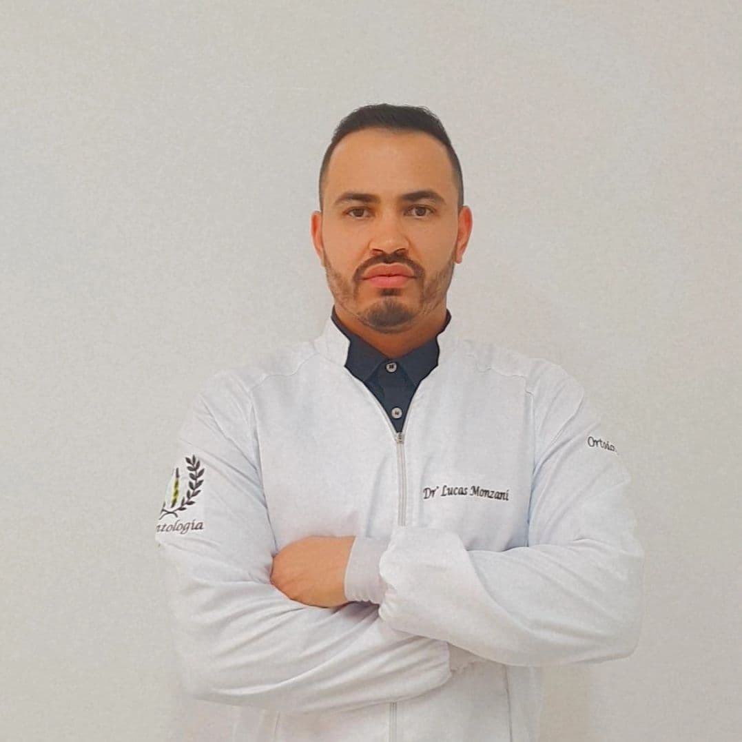 Dr. Lucas Monzane